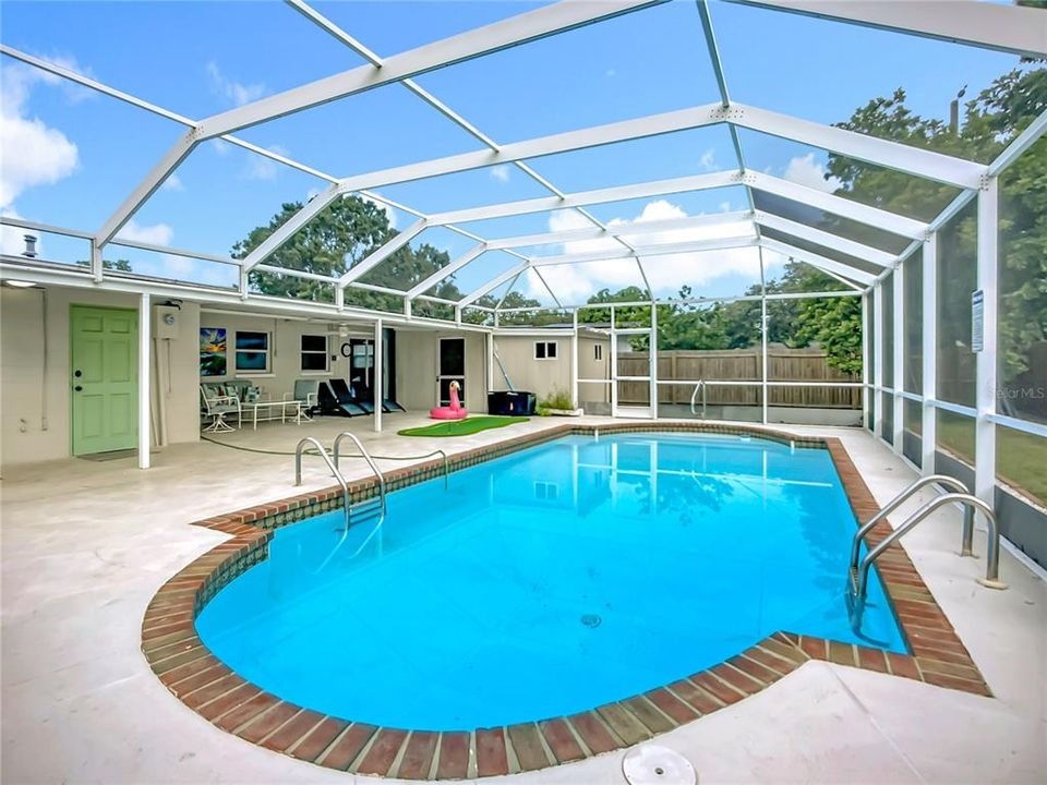 En Venta: $449,000 (4 camas, 2 baños, 1650 Pies cuadrados)