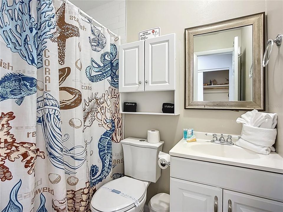 En Venta: $449,000 (4 camas, 2 baños, 1650 Pies cuadrados)