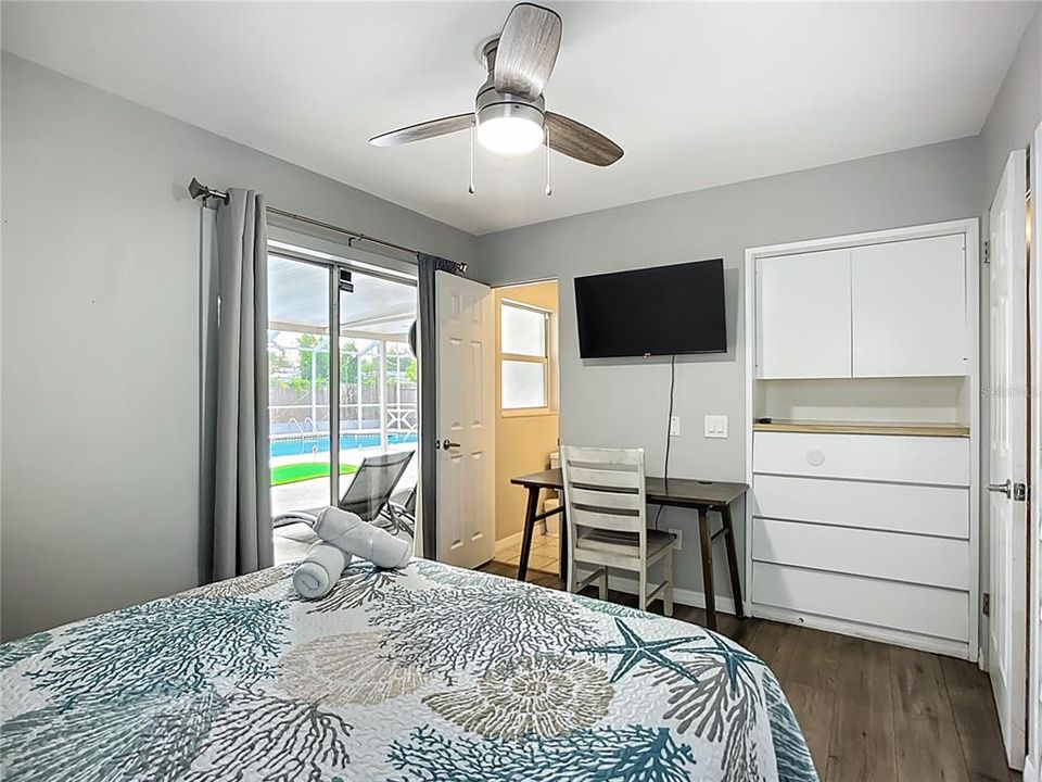 En Venta: $449,000 (4 camas, 2 baños, 1650 Pies cuadrados)