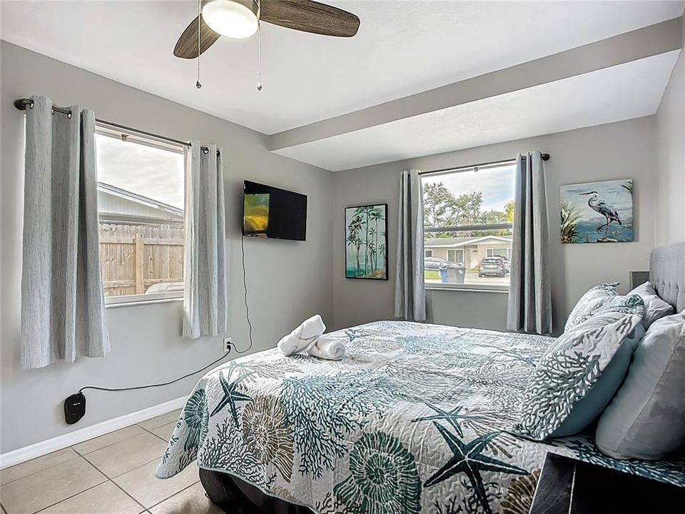 En Venta: $449,000 (4 camas, 2 baños, 1650 Pies cuadrados)