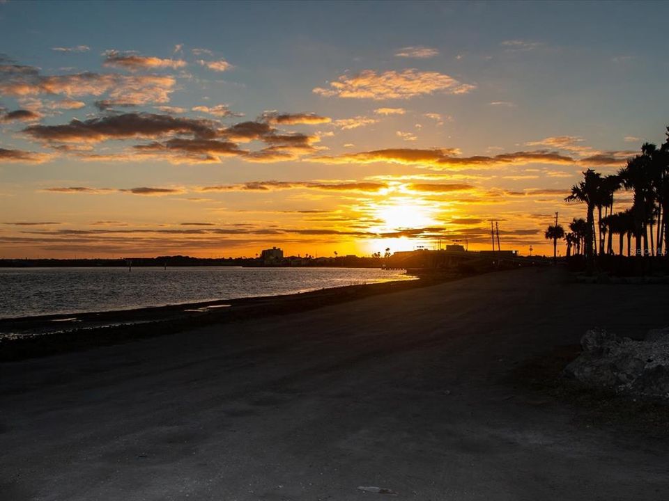 На продажу: $825,000 (3 спален, 2 ванн, 2094 Квадратных фут)