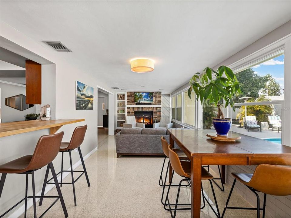 На продажу: $825,000 (3 спален, 2 ванн, 2094 Квадратных фут)