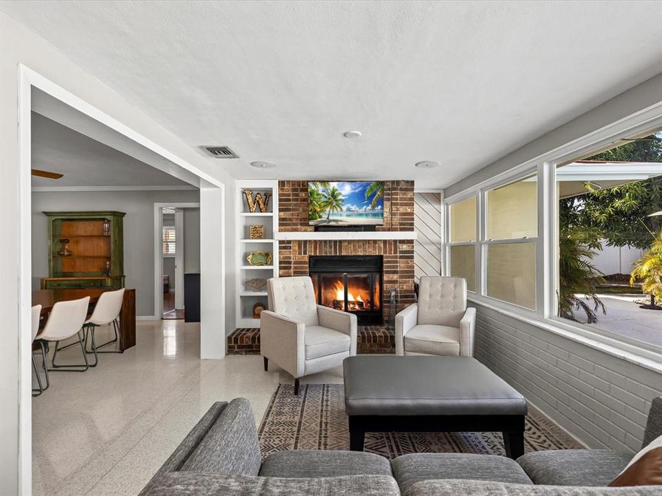 На продажу: $825,000 (3 спален, 2 ванн, 2094 Квадратных фут)