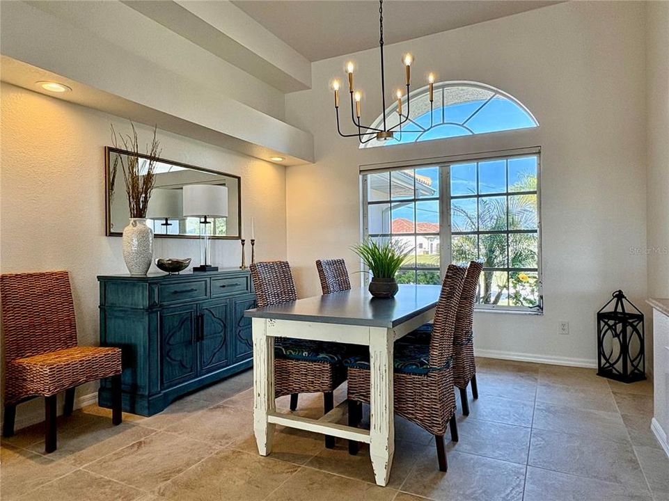 待售: $685,000 (3 贝兹, 2 浴室, 2160 平方英尺)