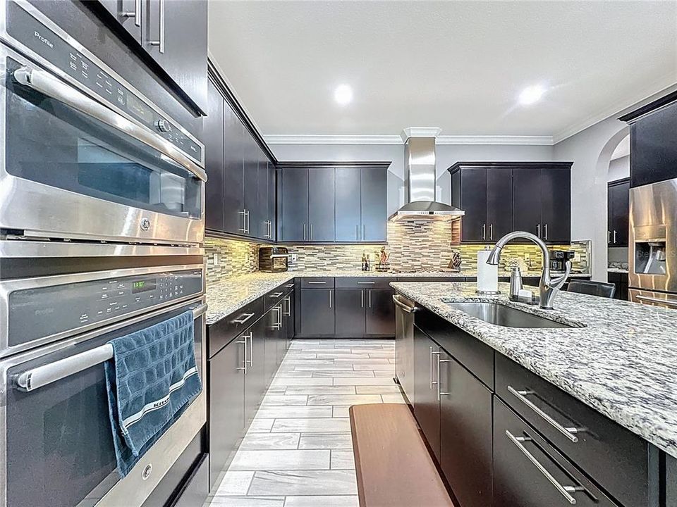 For Sale: $625,000 (4 beds, 3 baths, 2756 Square Feet)