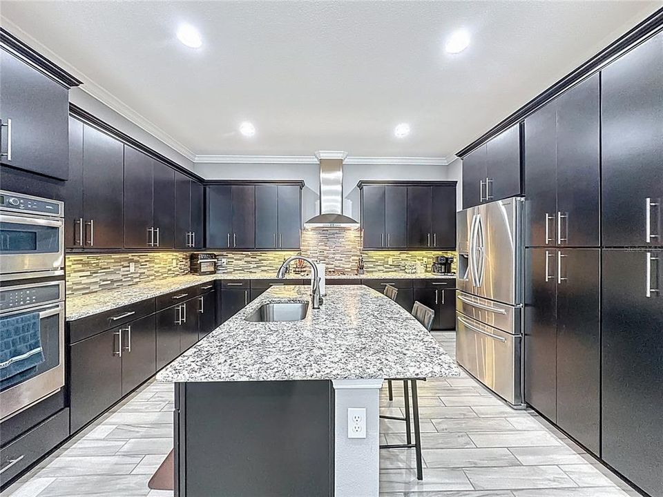 For Sale: $625,000 (4 beds, 3 baths, 2756 Square Feet)