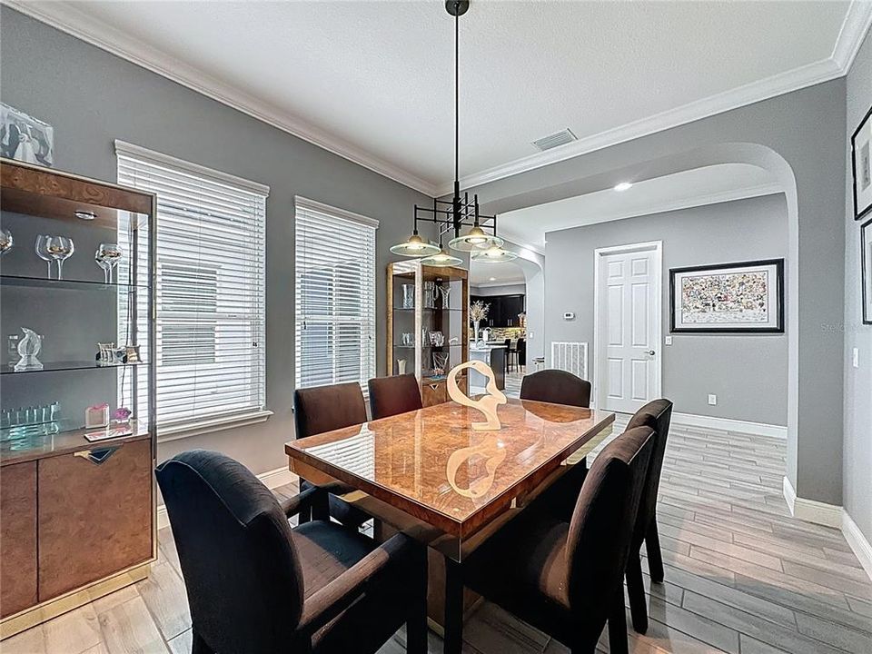 For Sale: $625,000 (4 beds, 3 baths, 2756 Square Feet)