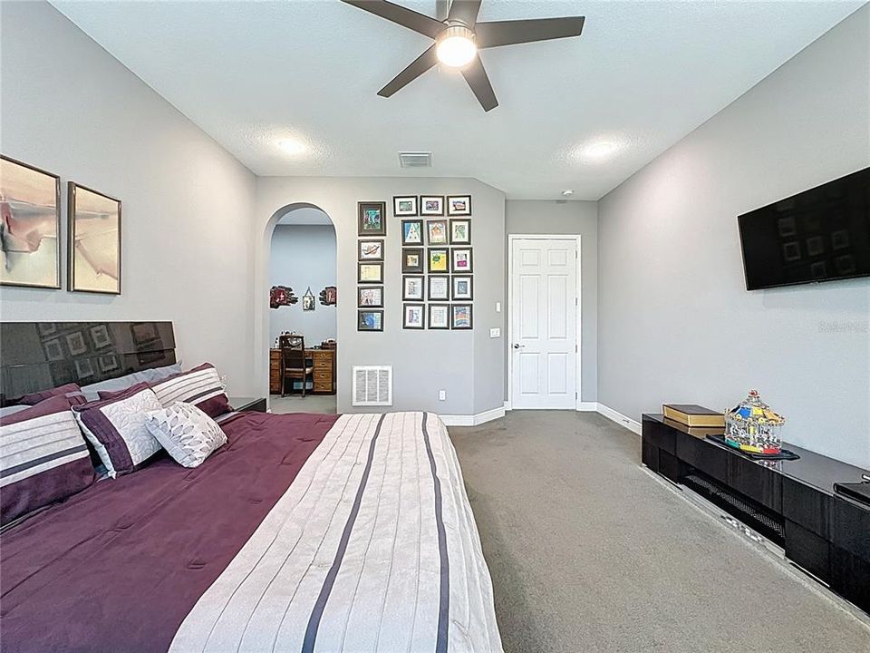 For Sale: $625,000 (4 beds, 3 baths, 2756 Square Feet)