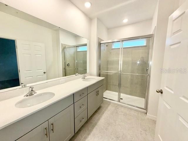 For Rent: $2,595 (3 beds, 2 baths, 1840 Square Feet)