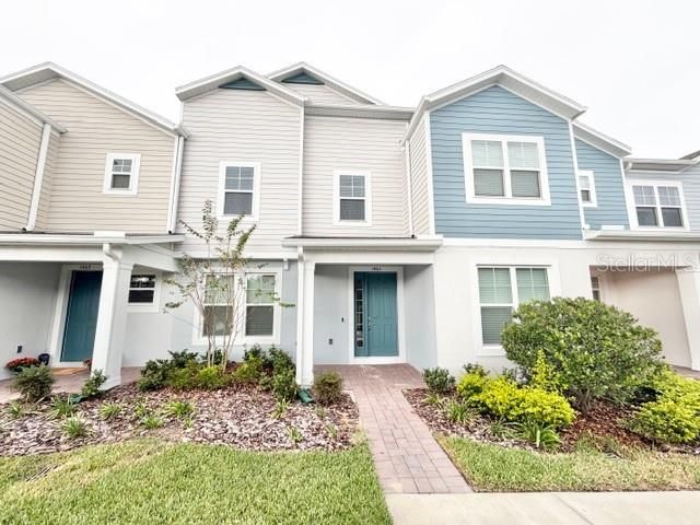 For Rent: $2,595 (3 beds, 2 baths, 1840 Square Feet)