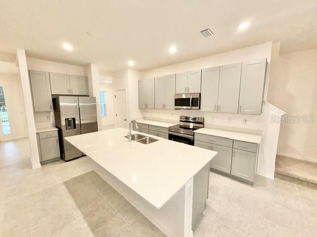 For Rent: $2,595 (3 beds, 2 baths, 1840 Square Feet)