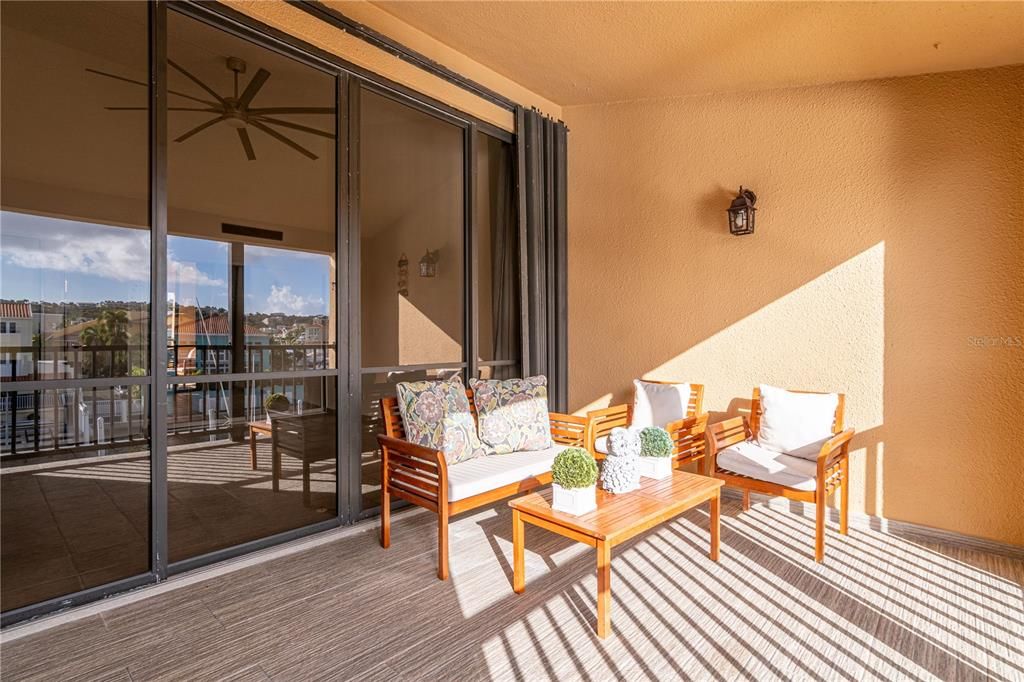 For Sale: $550,000 (3 beds, 2 baths, 1388 Square Feet)