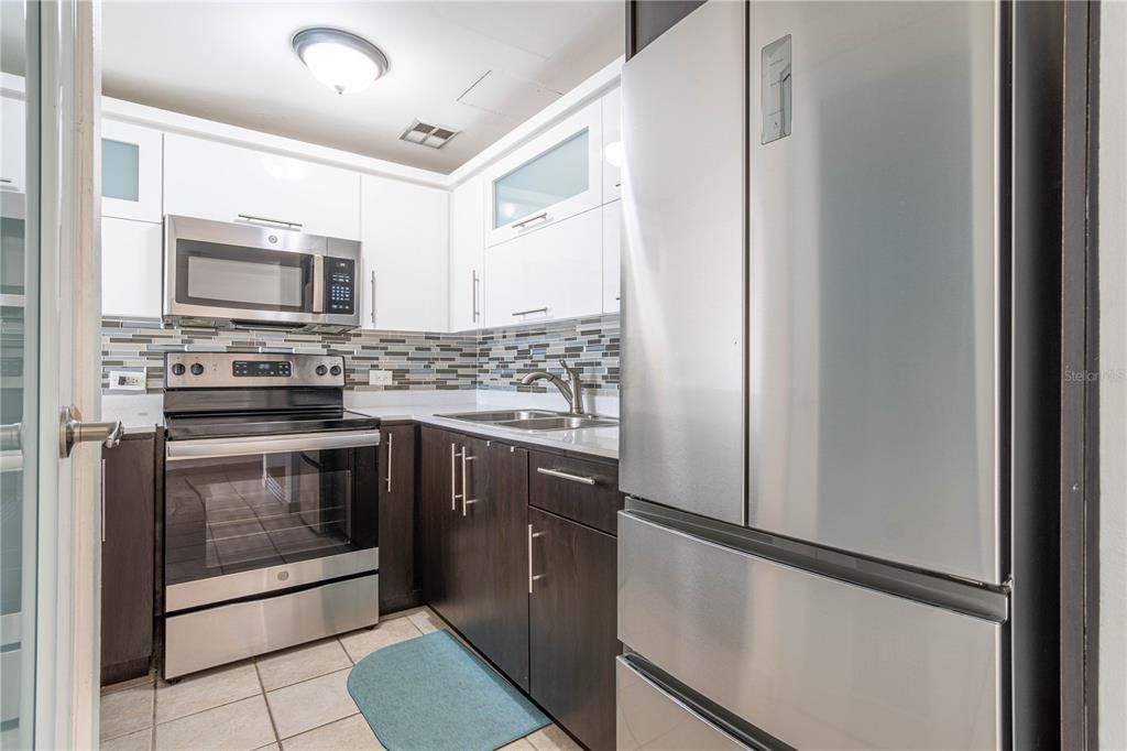 For Sale: $550,000 (3 beds, 2 baths, 1388 Square Feet)