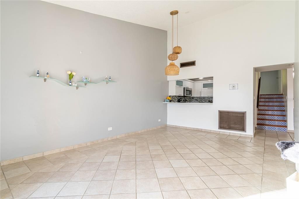 For Sale: $550,000 (3 beds, 2 baths, 1388 Square Feet)