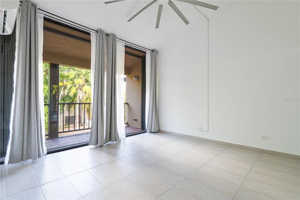 For Sale: $550,000 (3 beds, 2 baths, 1388 Square Feet)