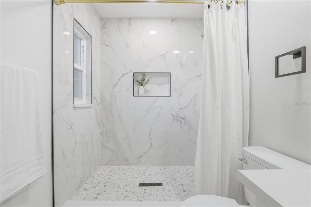 待售: $489,900 (4 贝兹, 2 浴室, 1892 平方英尺)