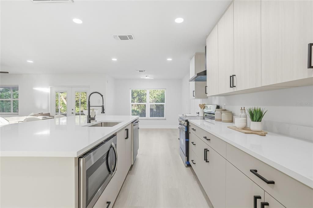 待售: $489,900 (4 贝兹, 2 浴室, 1892 平方英尺)