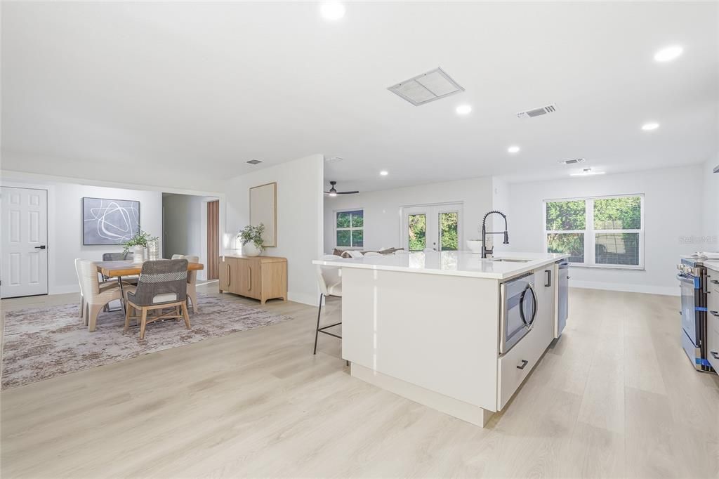 待售: $489,900 (4 贝兹, 2 浴室, 1892 平方英尺)