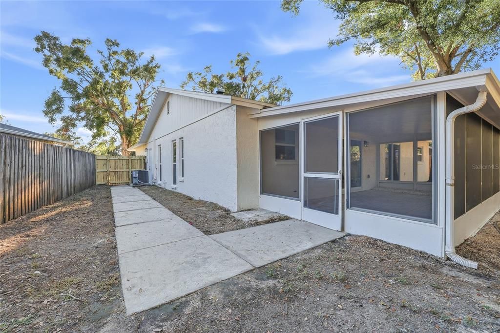 На продажу: $439,900 (4 спален, 2 ванн, 1506 Квадратных фут)