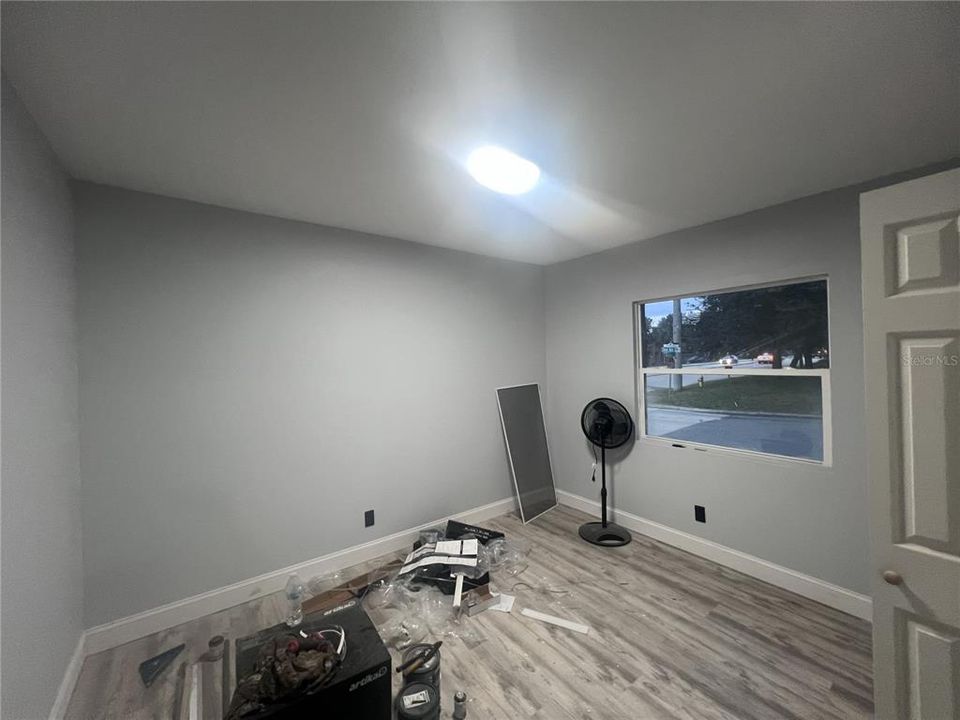 For Sale: $280,000 (5 beds, 3 baths, 1858 Square Feet)