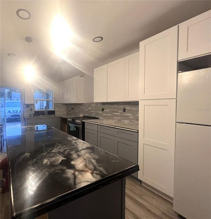 For Sale: $280,000 (5 beds, 3 baths, 1858 Square Feet)