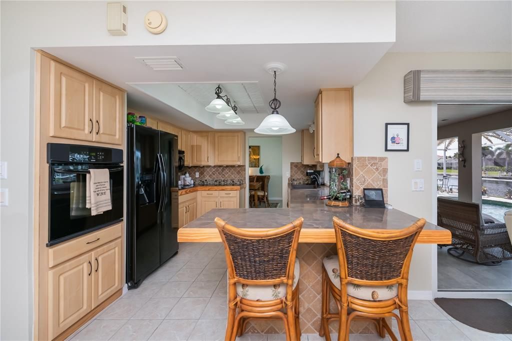 待售: $549,000 (4 贝兹, 3 浴室, 2164 平方英尺)