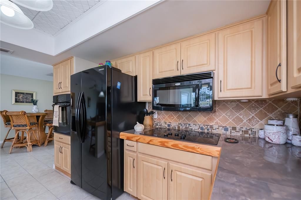 待售: $549,000 (4 贝兹, 3 浴室, 2164 平方英尺)