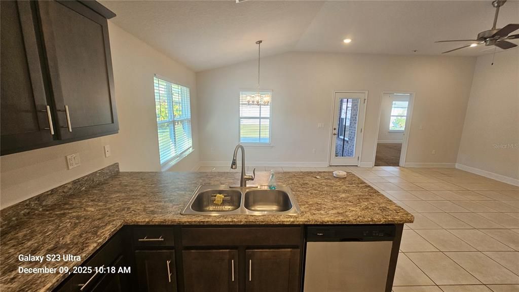 En Renta: $1,850 (3 camas, 2 baños, 1360 Pies cuadrados)