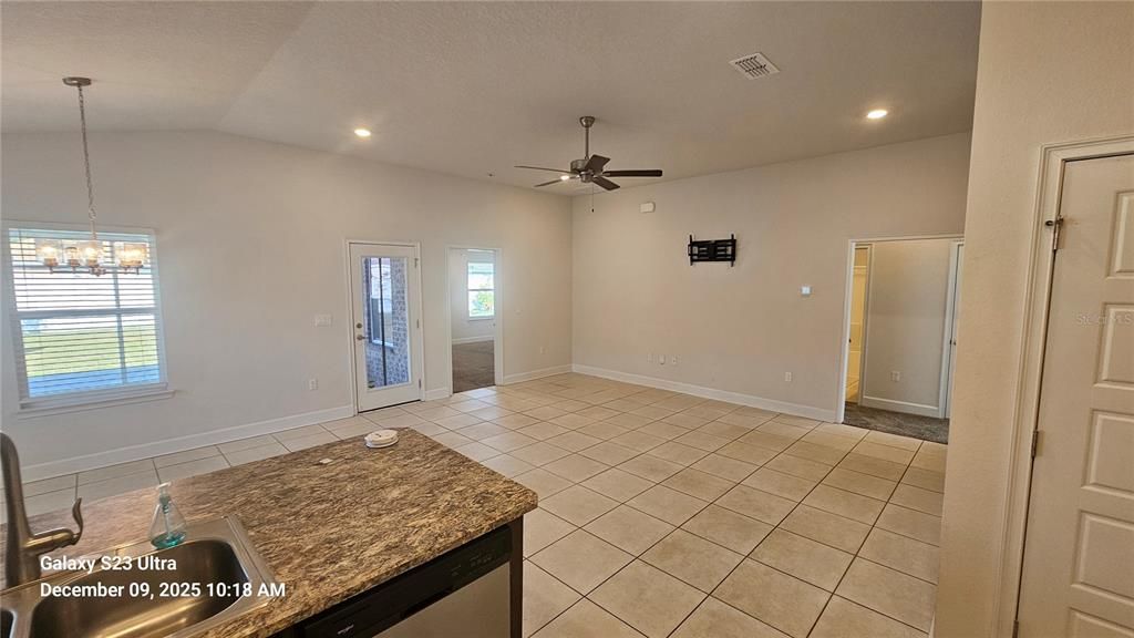 En Renta: $1,850 (3 camas, 2 baños, 1360 Pies cuadrados)