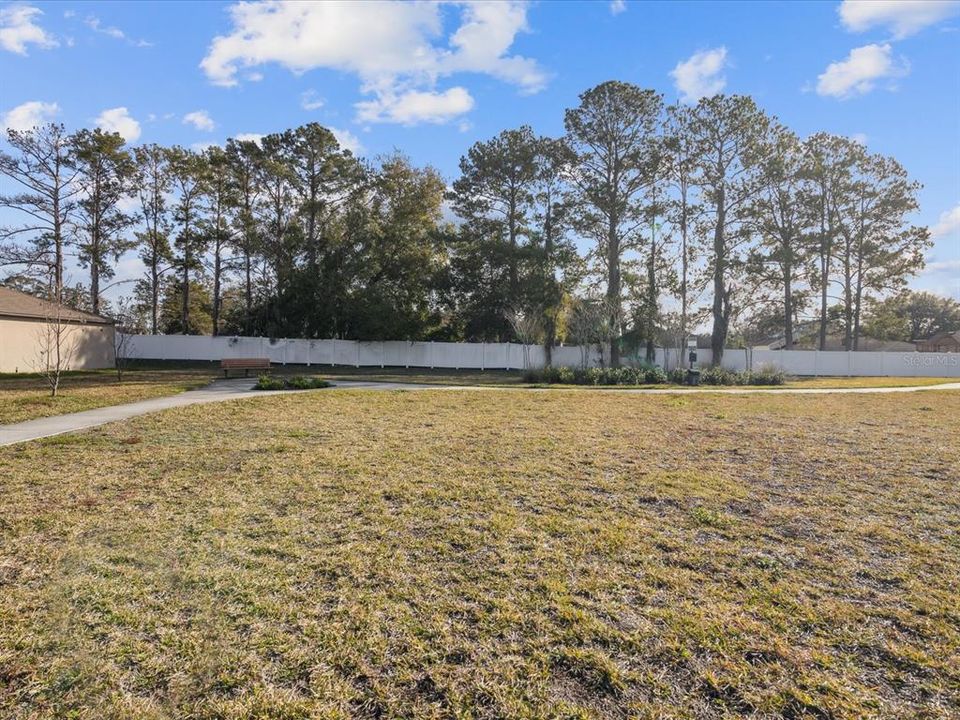 For Sale: $335,000 (4 beds, 2 baths, 1939 Square Feet)