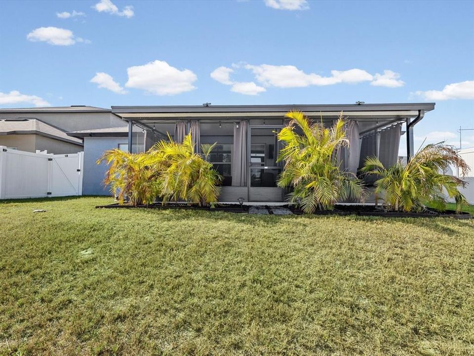 For Sale: $335,000 (4 beds, 2 baths, 1939 Square Feet)