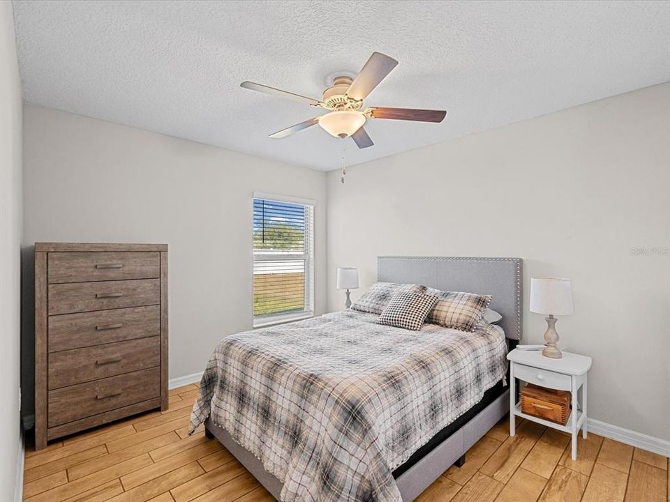 For Sale: $335,000 (4 beds, 2 baths, 1939 Square Feet)