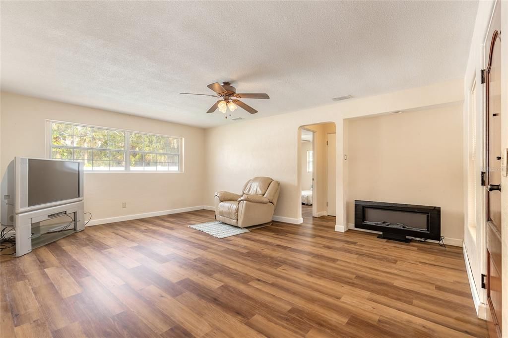 En Venta: $259,900 (2 camas, 2 baños, 1270 Pies cuadrados)