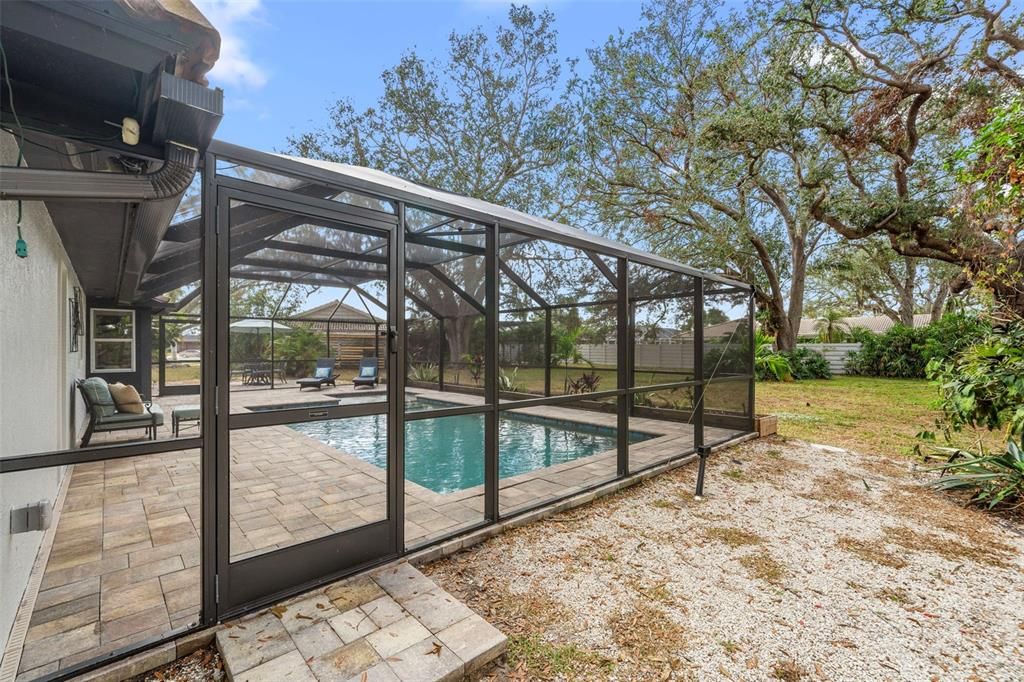 En Venta: $729,900 (4 camas, 2 baños, 2445 Pies cuadrados)