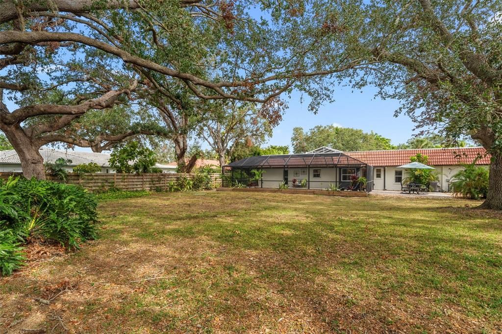 En Venta: $729,900 (4 camas, 2 baños, 2445 Pies cuadrados)