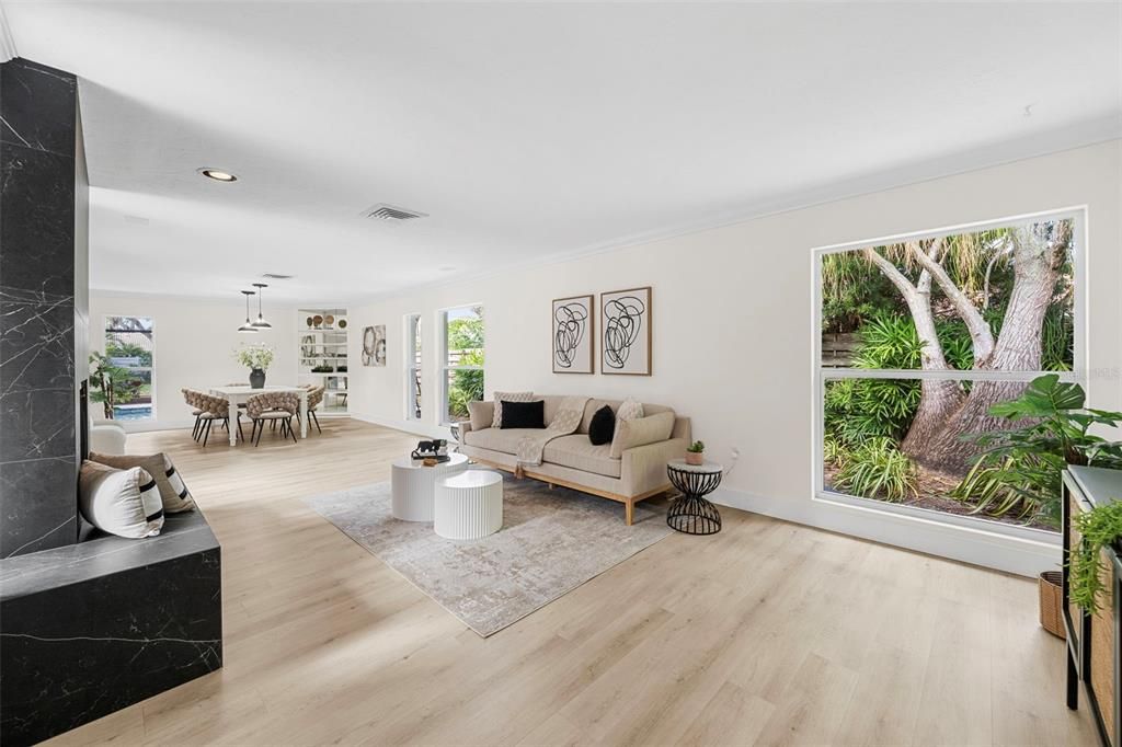 En Venta: $729,900 (4 camas, 2 baños, 2445 Pies cuadrados)