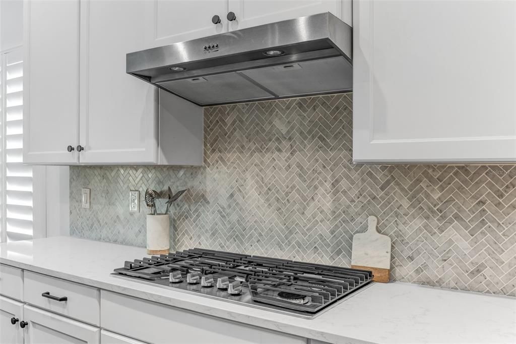 For Sale: $459,999 (3 beds, 2 baths, 1998 Square Feet)