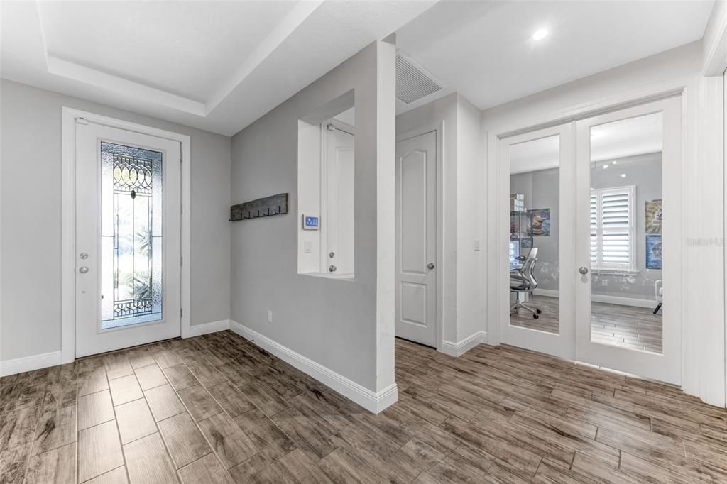 For Sale: $459,999 (3 beds, 2 baths, 1998 Square Feet)