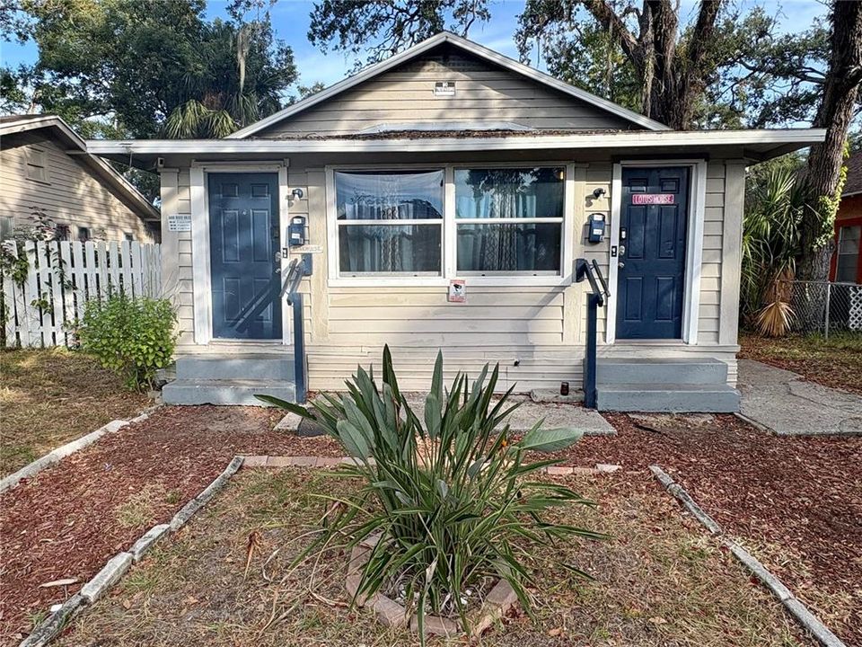 For Rent: $2,000 (2 beds, 1 baths, 570 Square Feet)