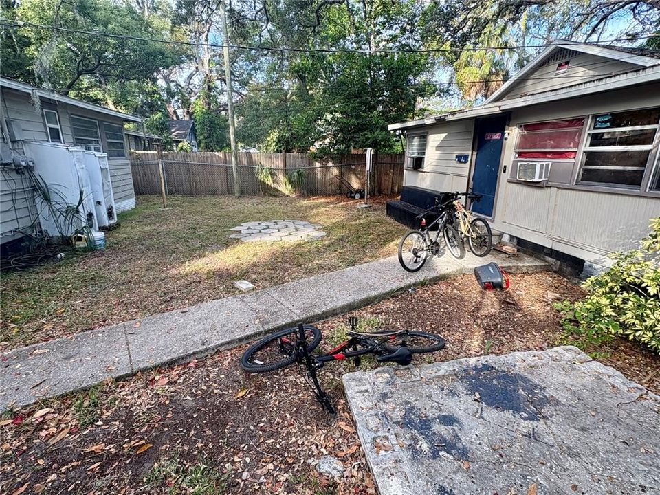 For Rent: $2,000 (2 beds, 1 baths, 570 Square Feet)