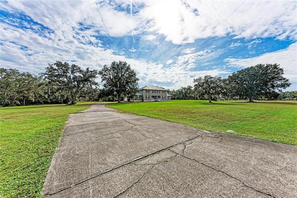 For Sale: $499,000 (4 beds, 4 baths, 3270 Square Feet)