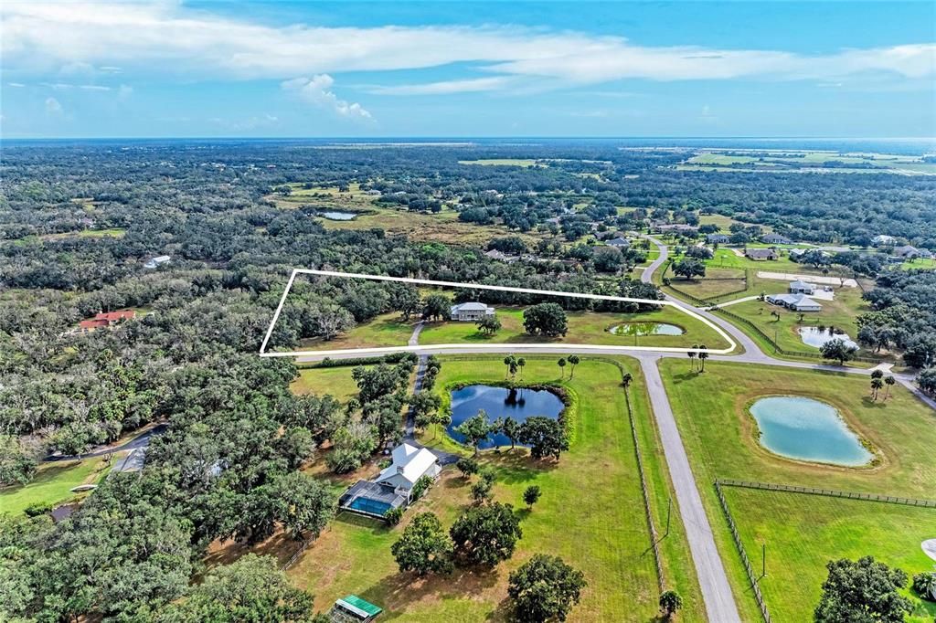 For Sale: $499,000 (4 beds, 4 baths, 3270 Square Feet)