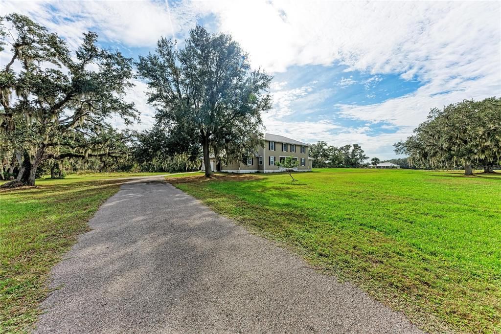 For Sale: $499,000 (4 beds, 4 baths, 3270 Square Feet)