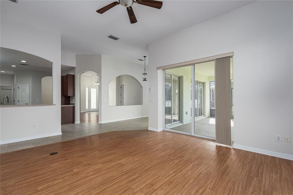 В аренду: $2,700 (4 спален, 3 ванн, 2320 Квадратных фут)