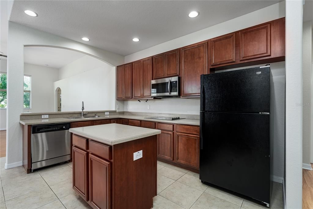 В аренду: $2,700 (4 спален, 3 ванн, 2320 Квадратных фут)