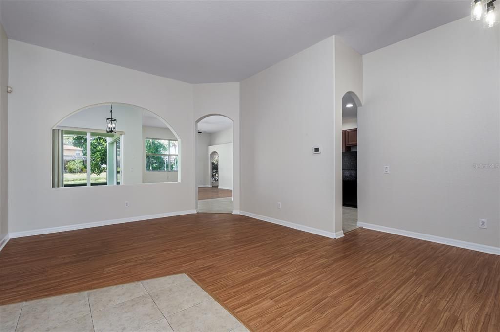 В аренду: $2,700 (4 спален, 3 ванн, 2320 Квадратных фут)