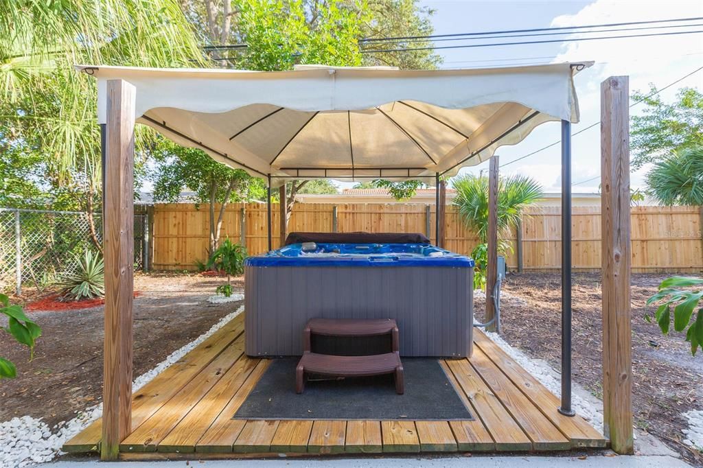 For Rent: $3,200 (3 beds, 2 baths, 1577 Square Feet)