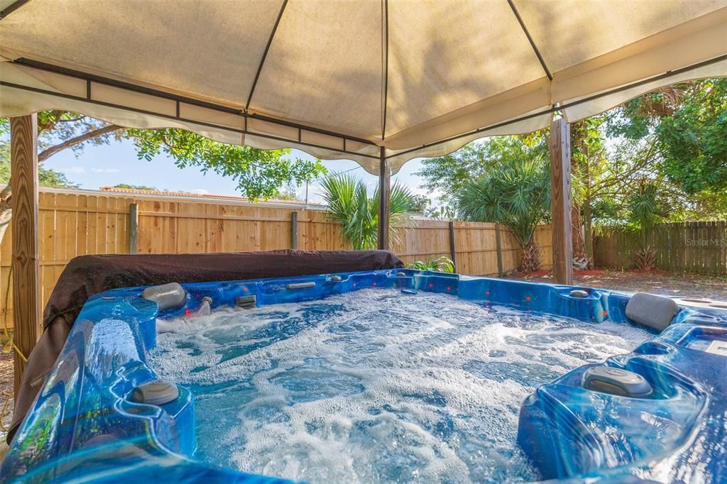 For Rent: $3,200 (3 beds, 2 baths, 1577 Square Feet)