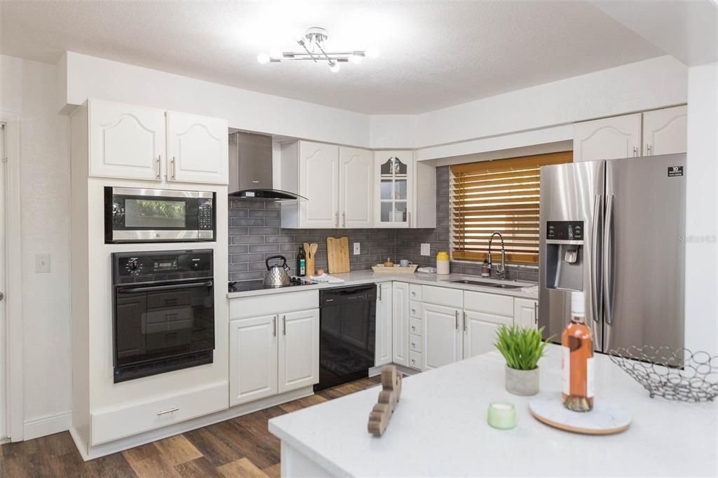 For Rent: $3,200 (3 beds, 2 baths, 1577 Square Feet)