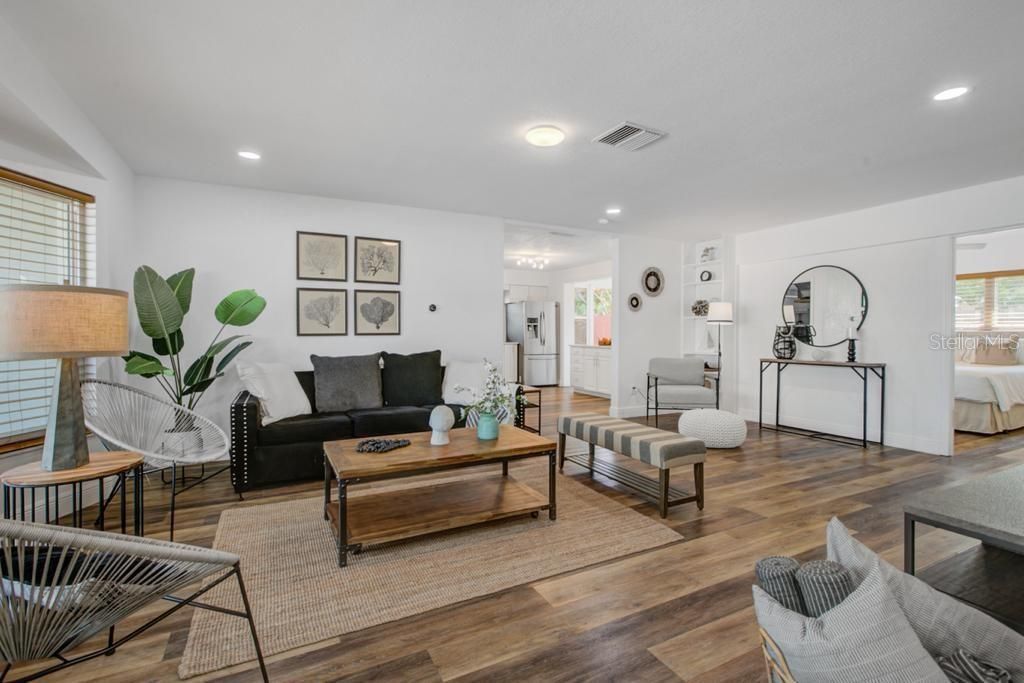 For Rent: $3,200 (3 beds, 2 baths, 1577 Square Feet)